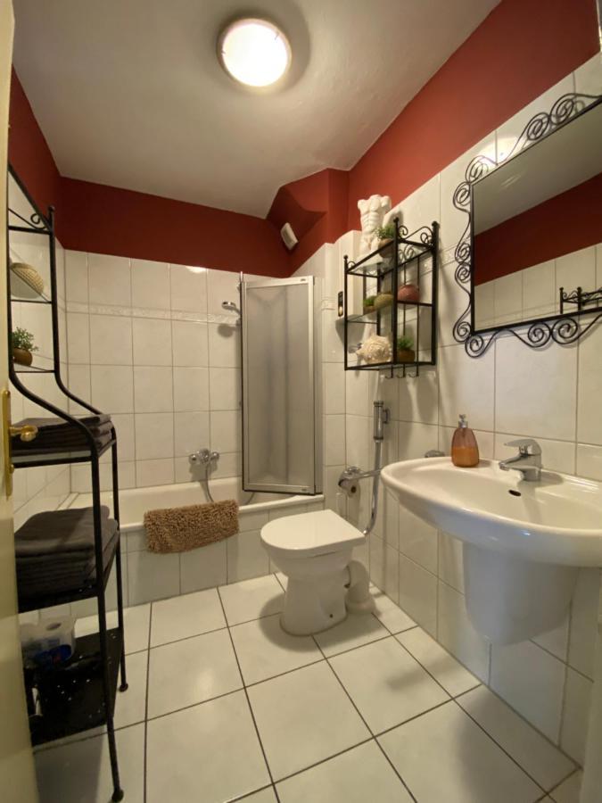 Grosszuegige Monteurwohnung Essen Buitenkant foto